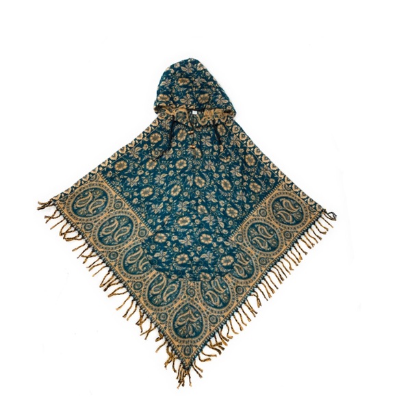 Hooded Wool Poncho - Picture 5 of 8